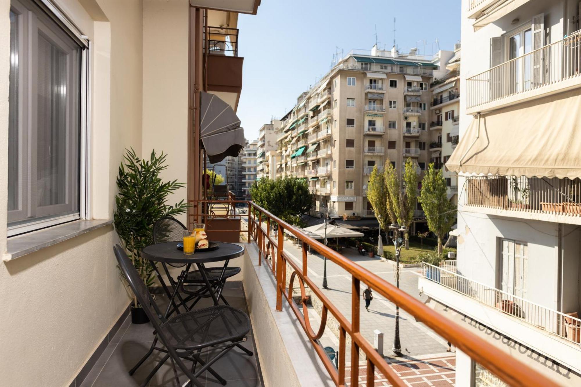 Starlights Wonderful View Apartments By Binobi! Thessaloniki Buitenkant foto